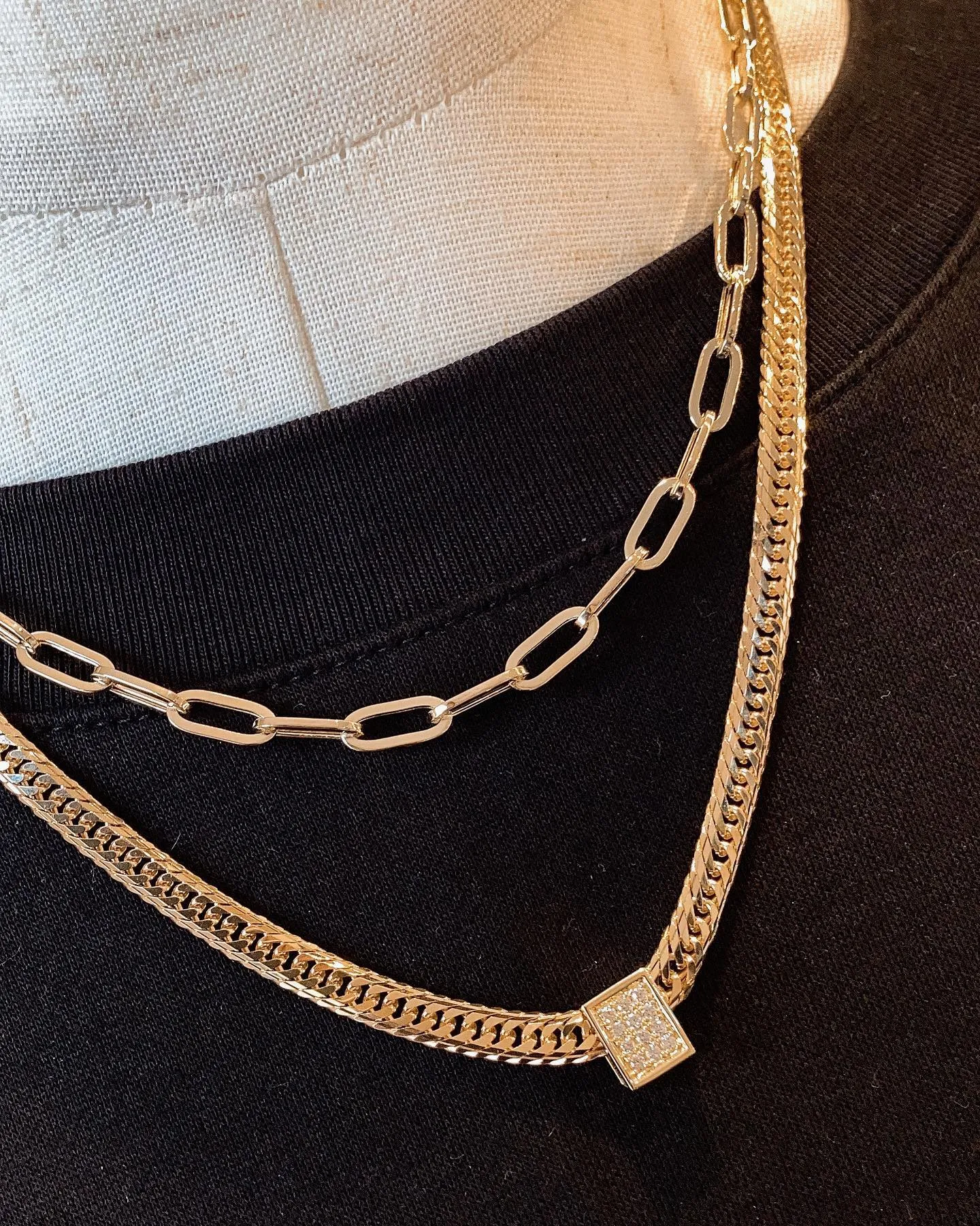 ダイヤモンドが輝くビーズペンダントでございます♪