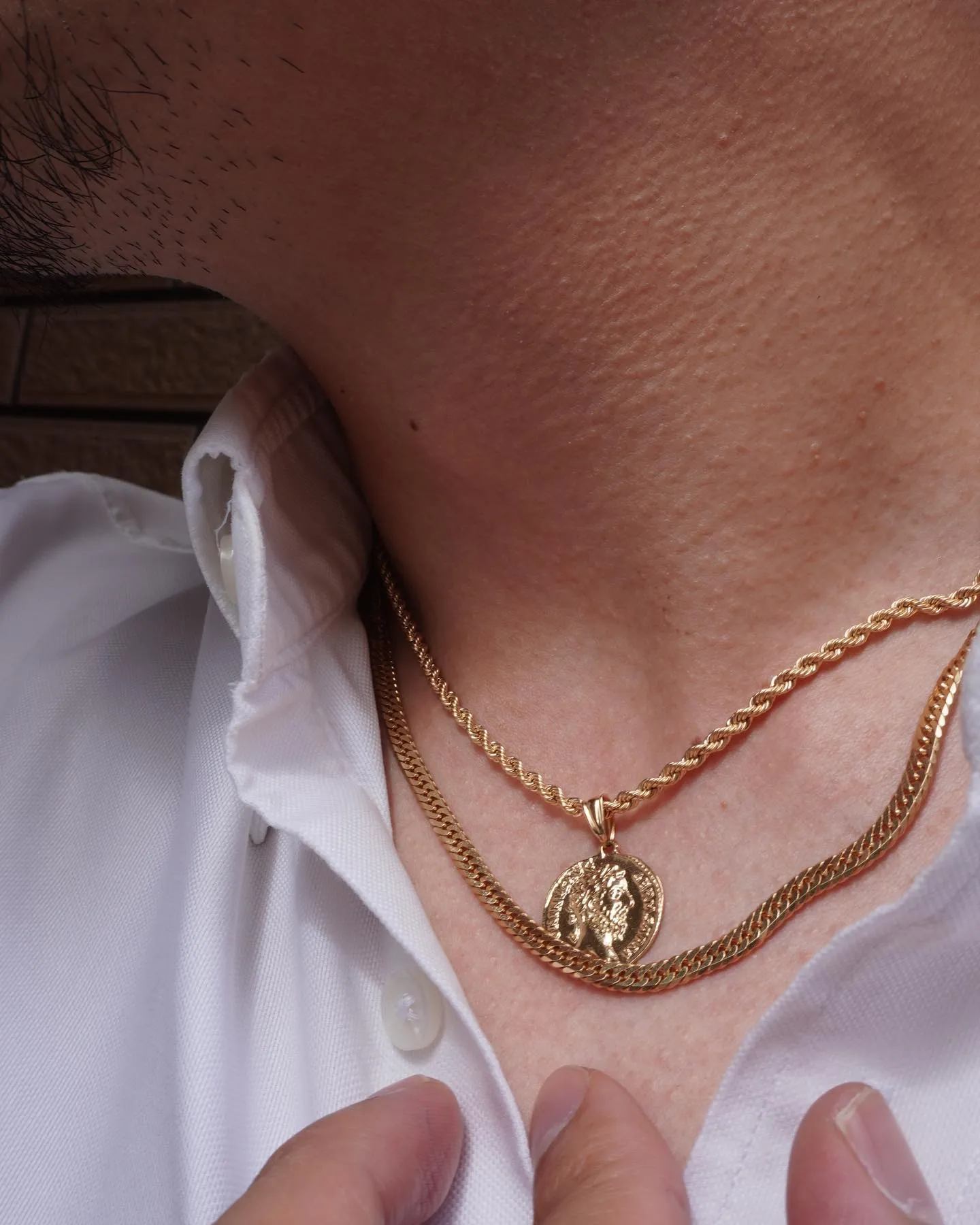 夏だし、シンプルなコインとロープネックレス