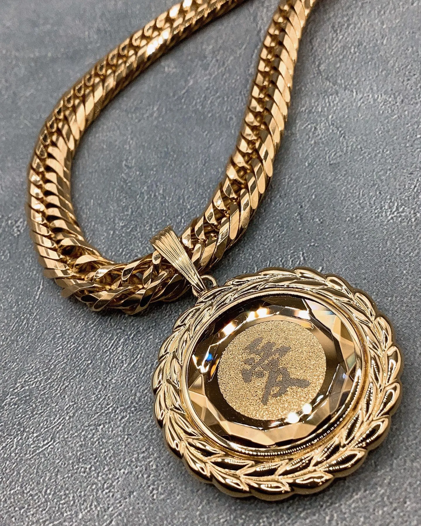 K18 ガラス付き 愛ペンダント⁎⁺˳✧༚