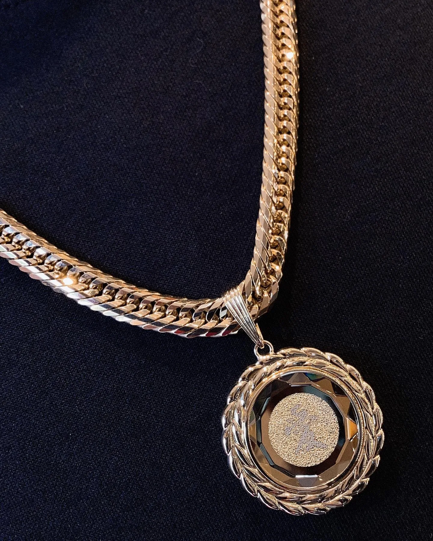 K18 ガラス付き 愛ペンダント⁎⁺˳✧༚