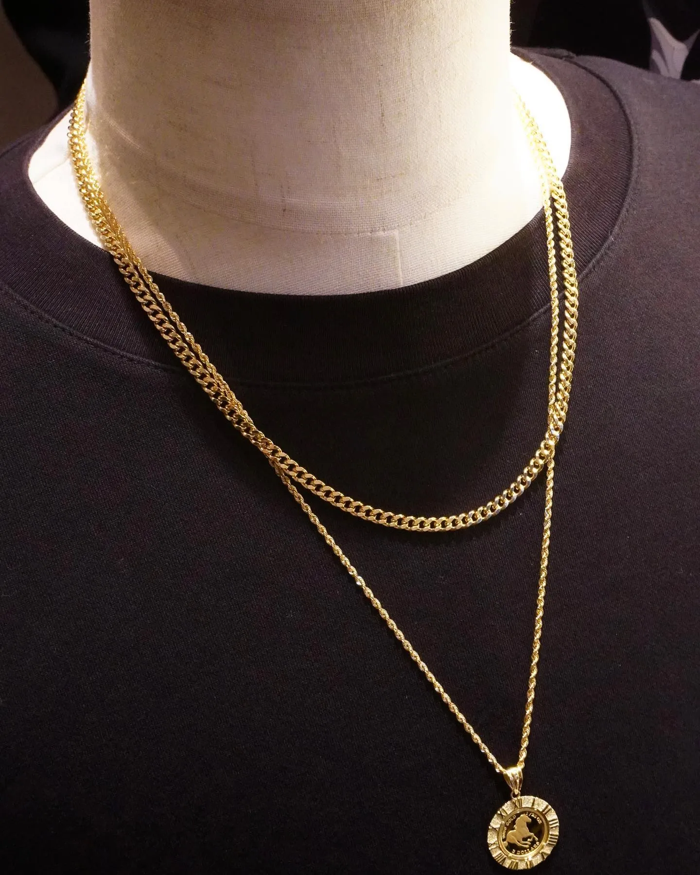 ロングネックレスコーデ⁎⁺˳✧༚