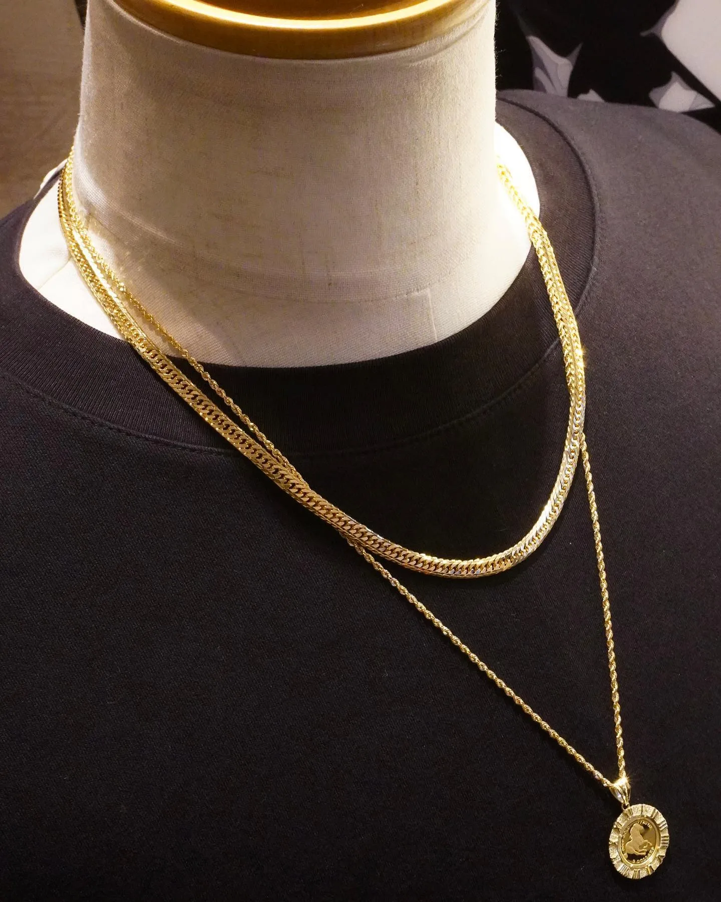 ロングネックレスコーデ⁎⁺˳✧༚