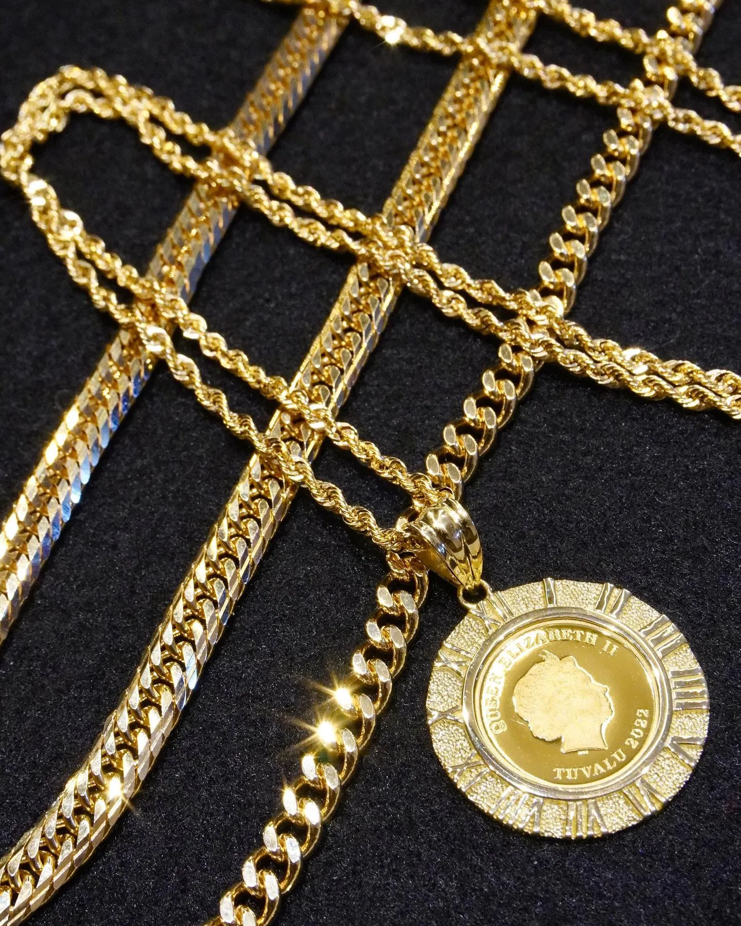 ロングネックレスコーデ⁎⁺˳✧༚