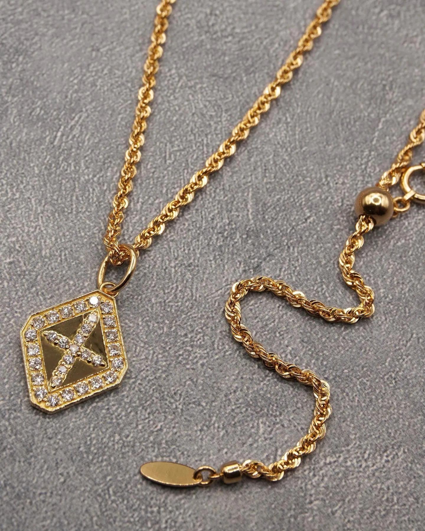 ダイヤモンドペンダントコーデ⁎⁺˳✧༚