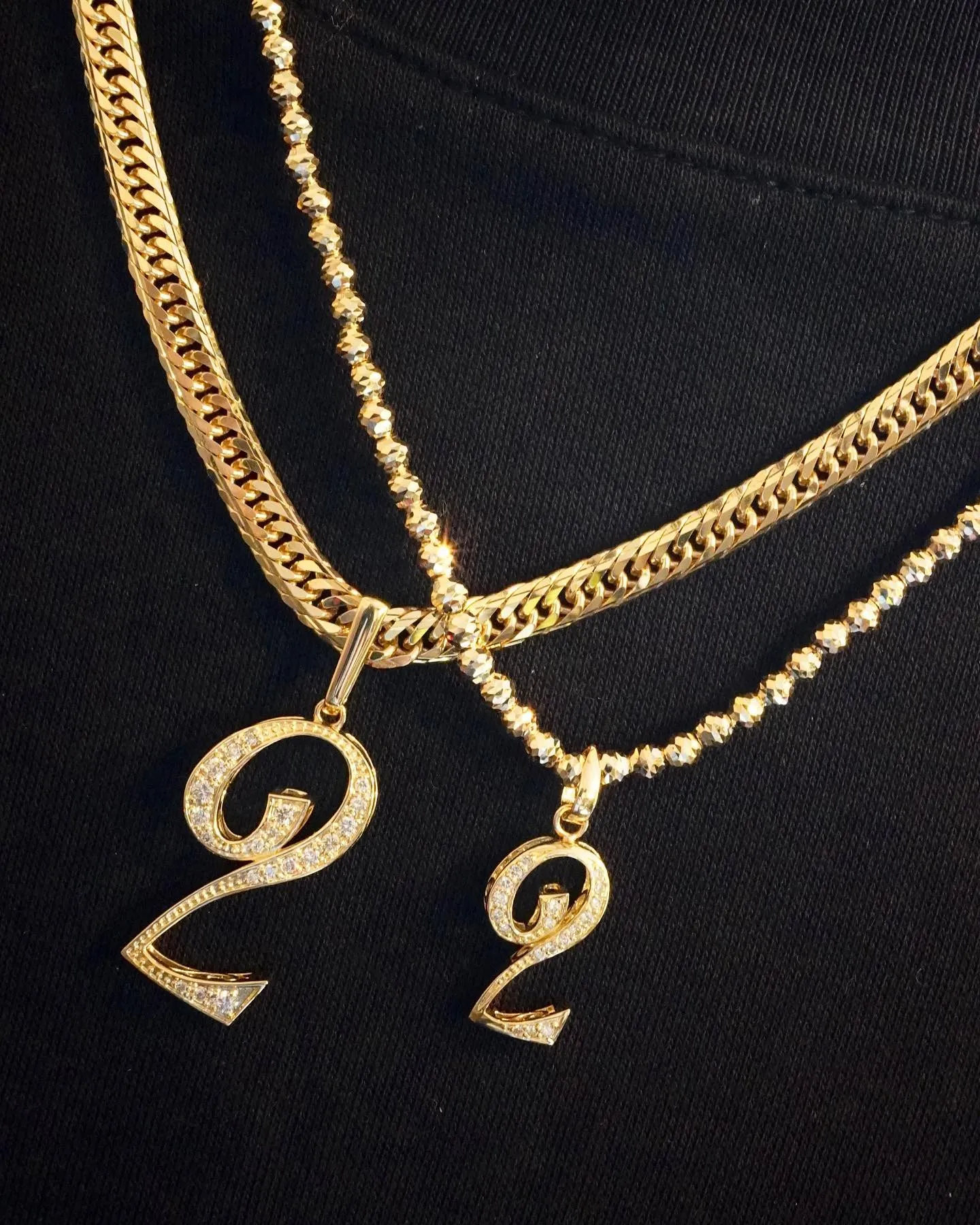 ダイヤモンドが全体に敷き詰められたナンバーペンダント⁎⁺˳✧...