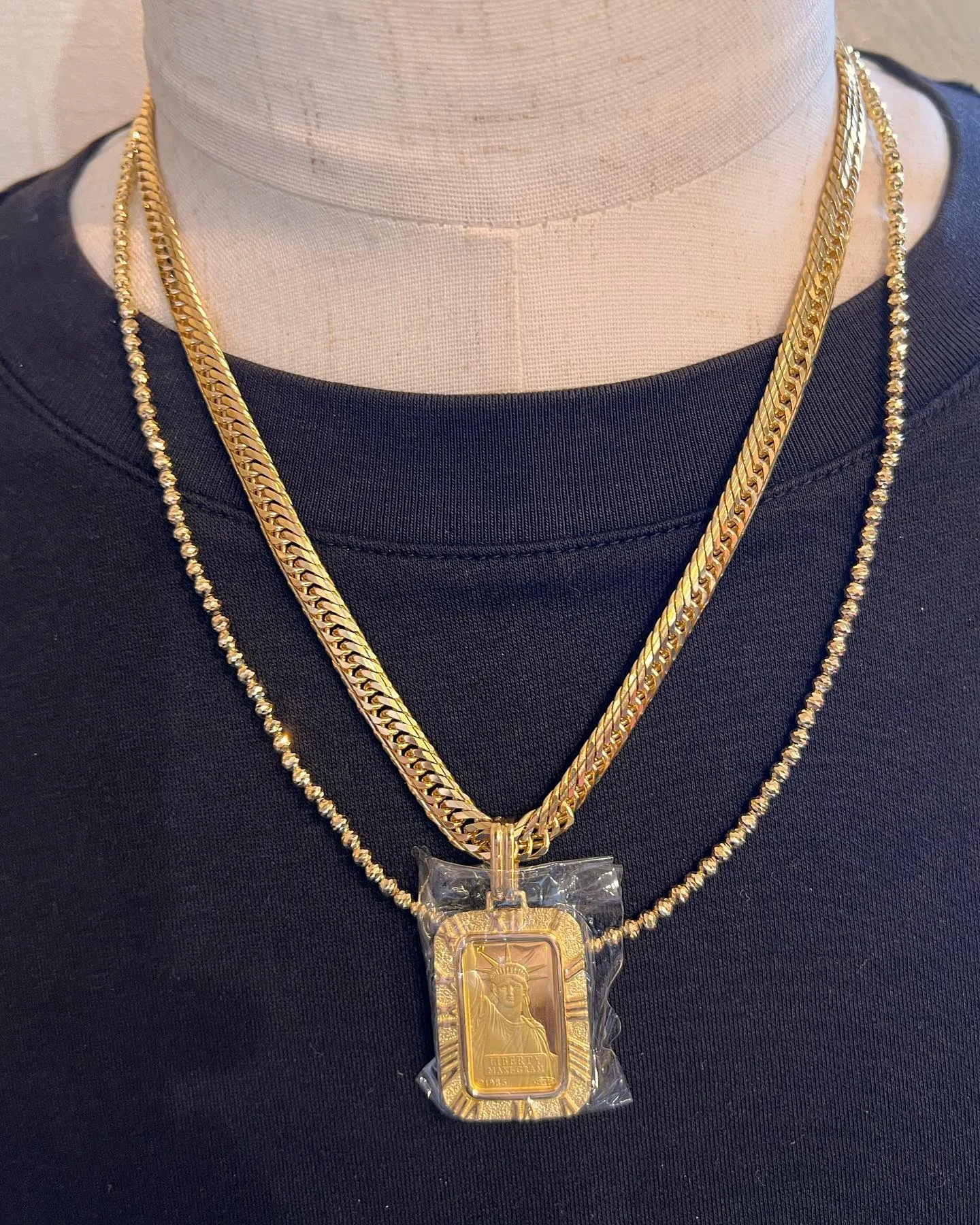 50g50cmにシャンデリアとリバティで男らしい中にも、ゴー...