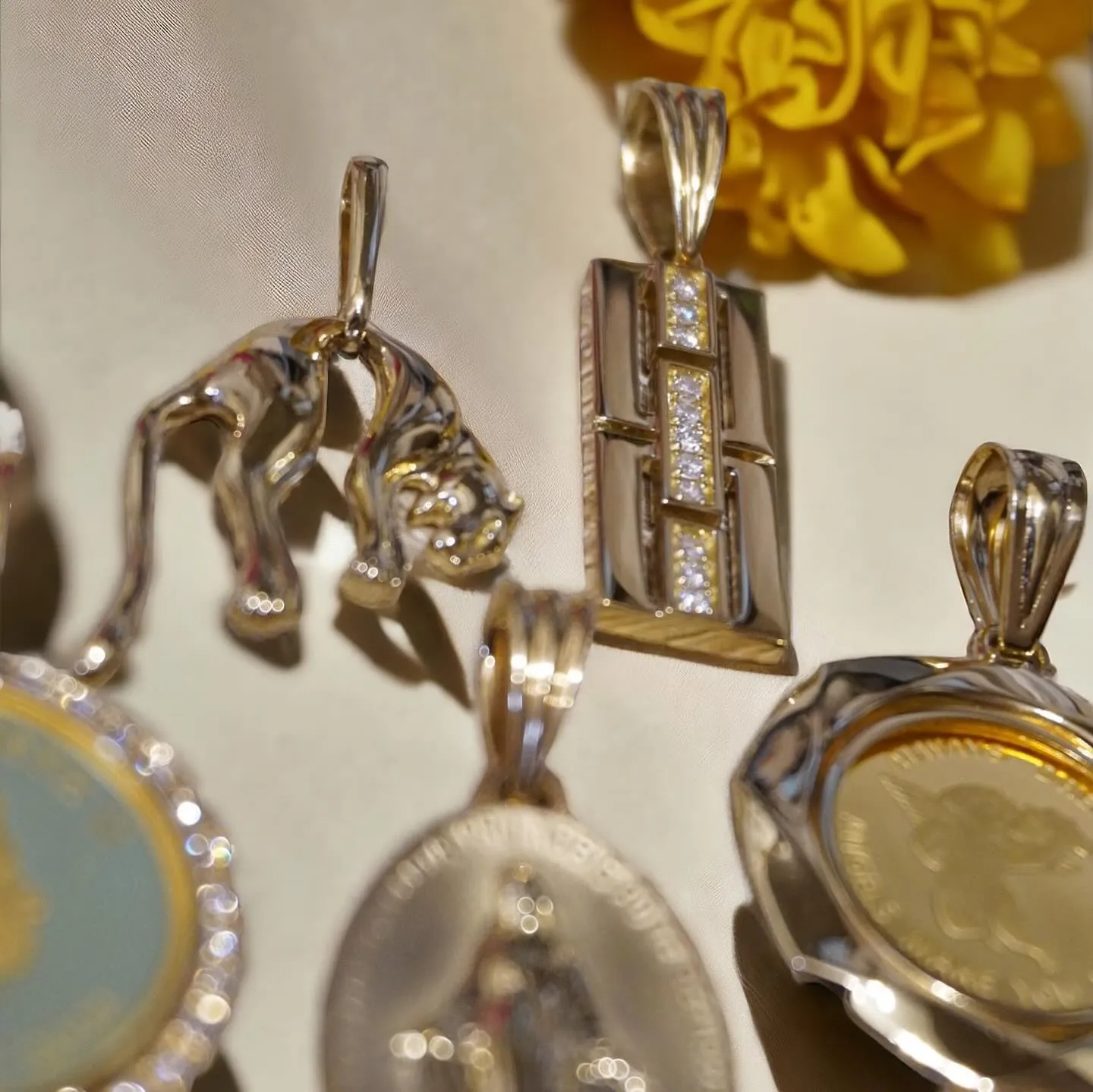 500円玉サイズペンダント⁎⁺˳✧༚