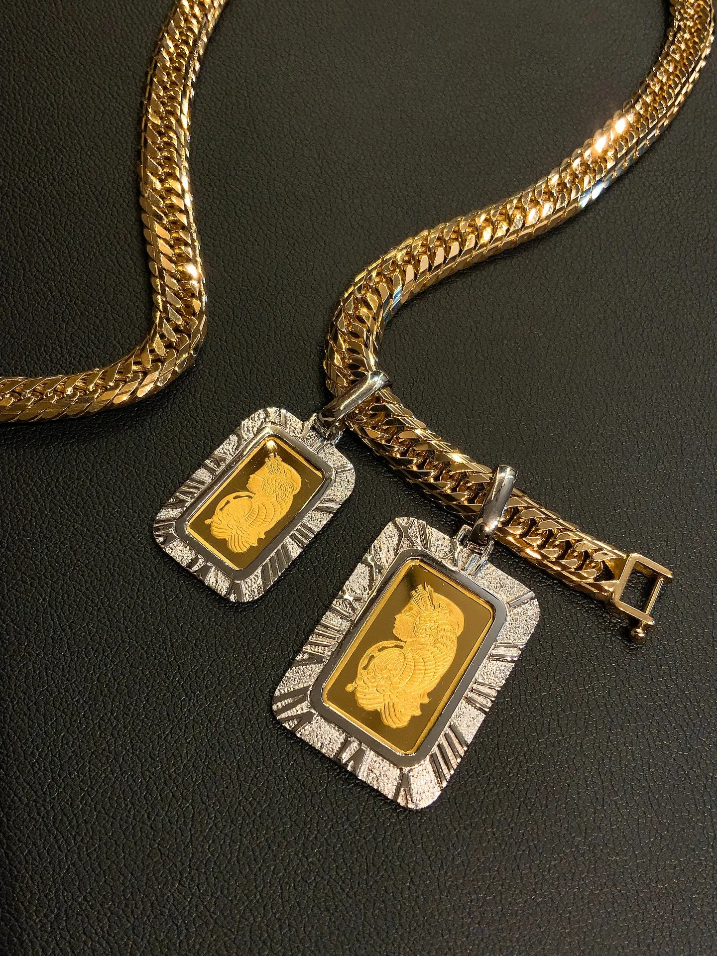 ✨デザインで差がつく、純金トップ✨