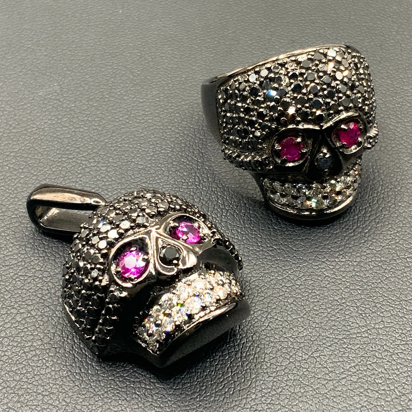 🖤圧倒的存在感。