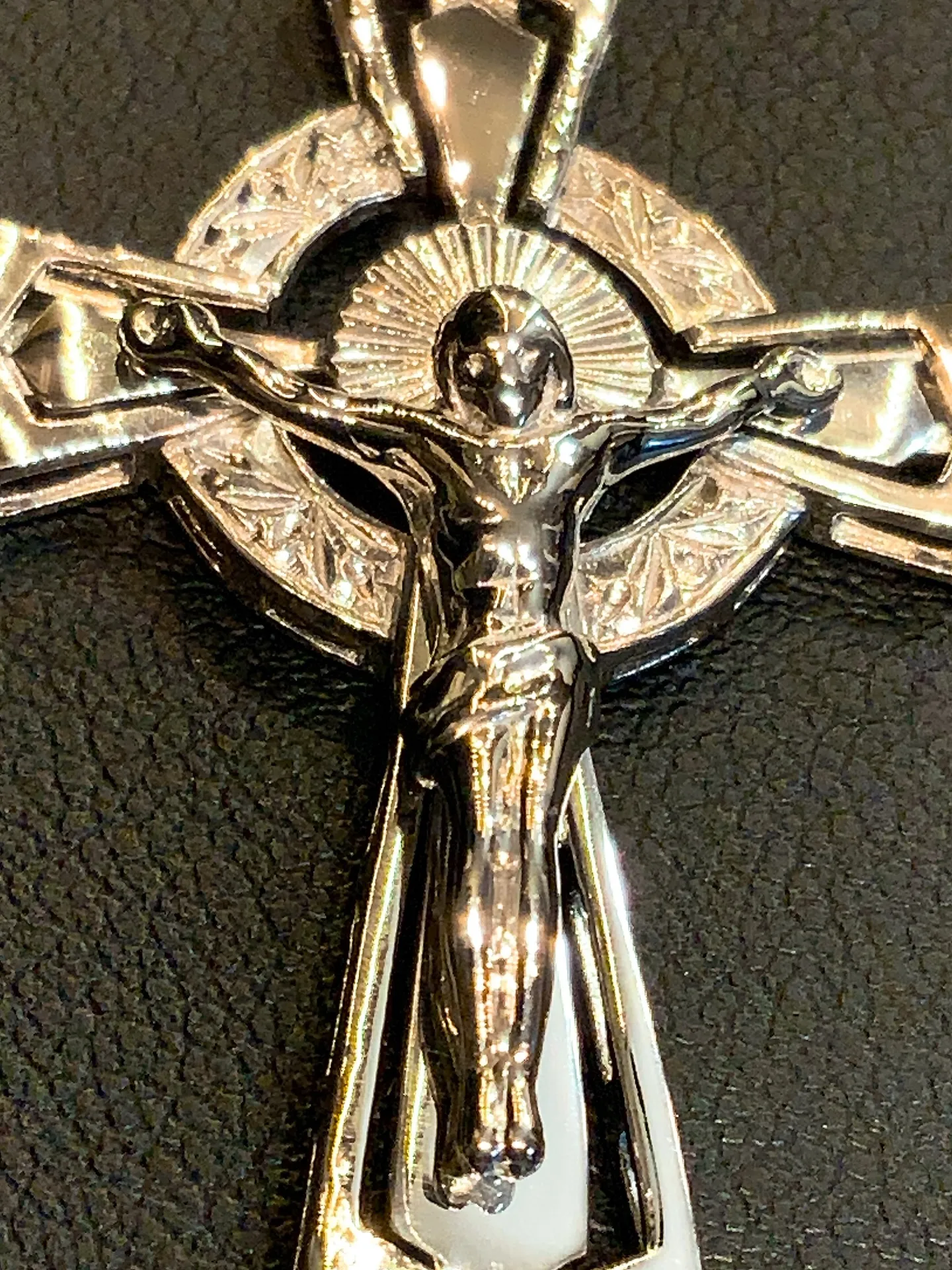 ✝️✨ 圧倒的存在感。