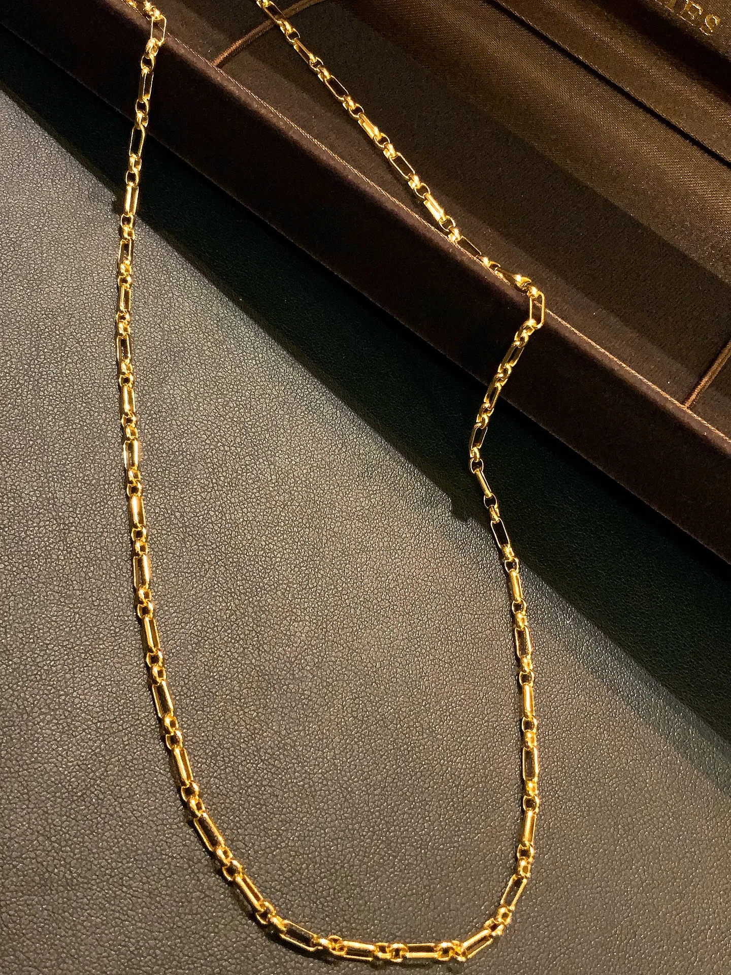 ✨K18フィガロチェーンで、首元に品格を✨