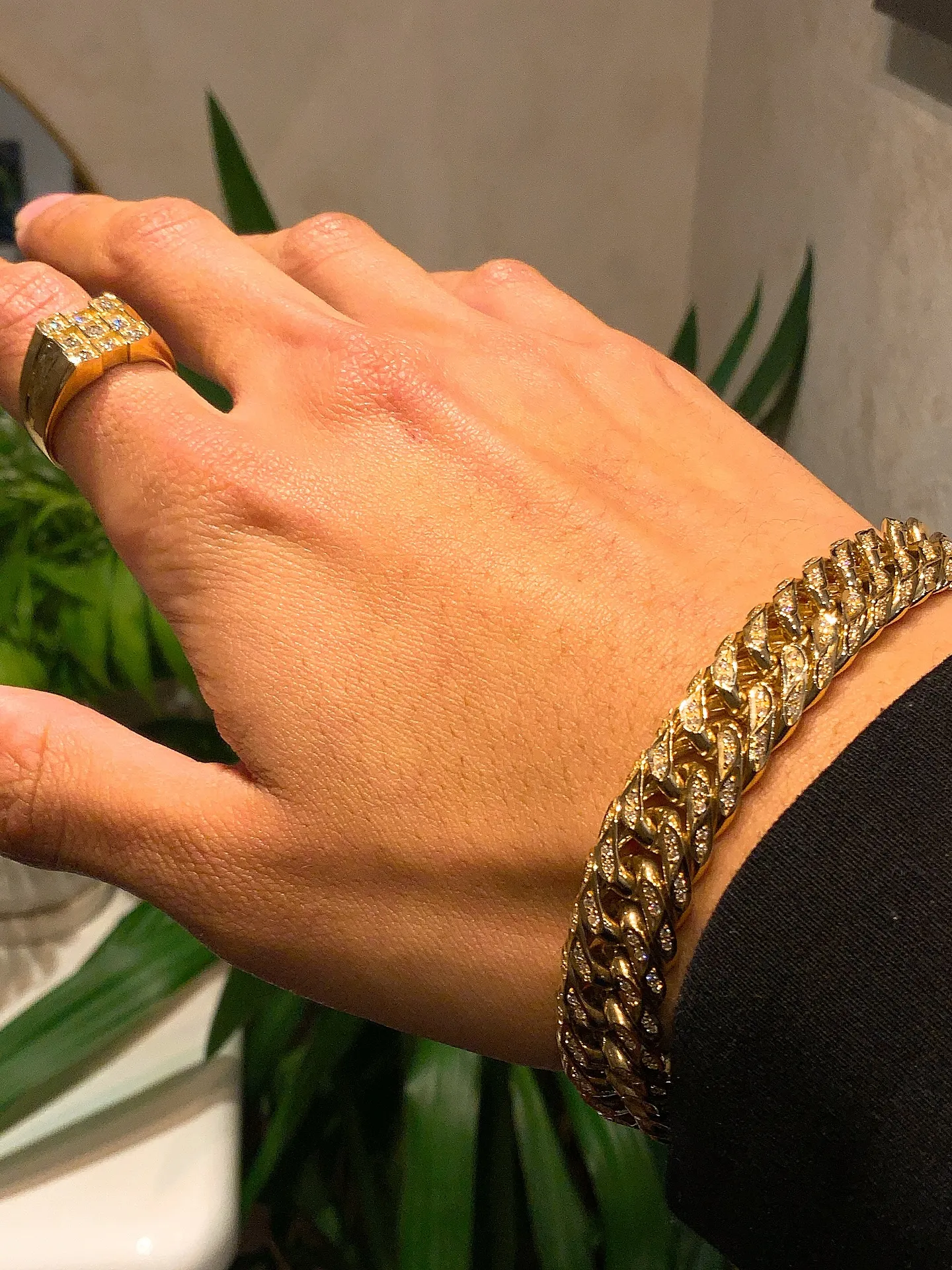 💎👑圧倒的な輝きを放つ、6面ダブル × ダイヤモンドセッティ...