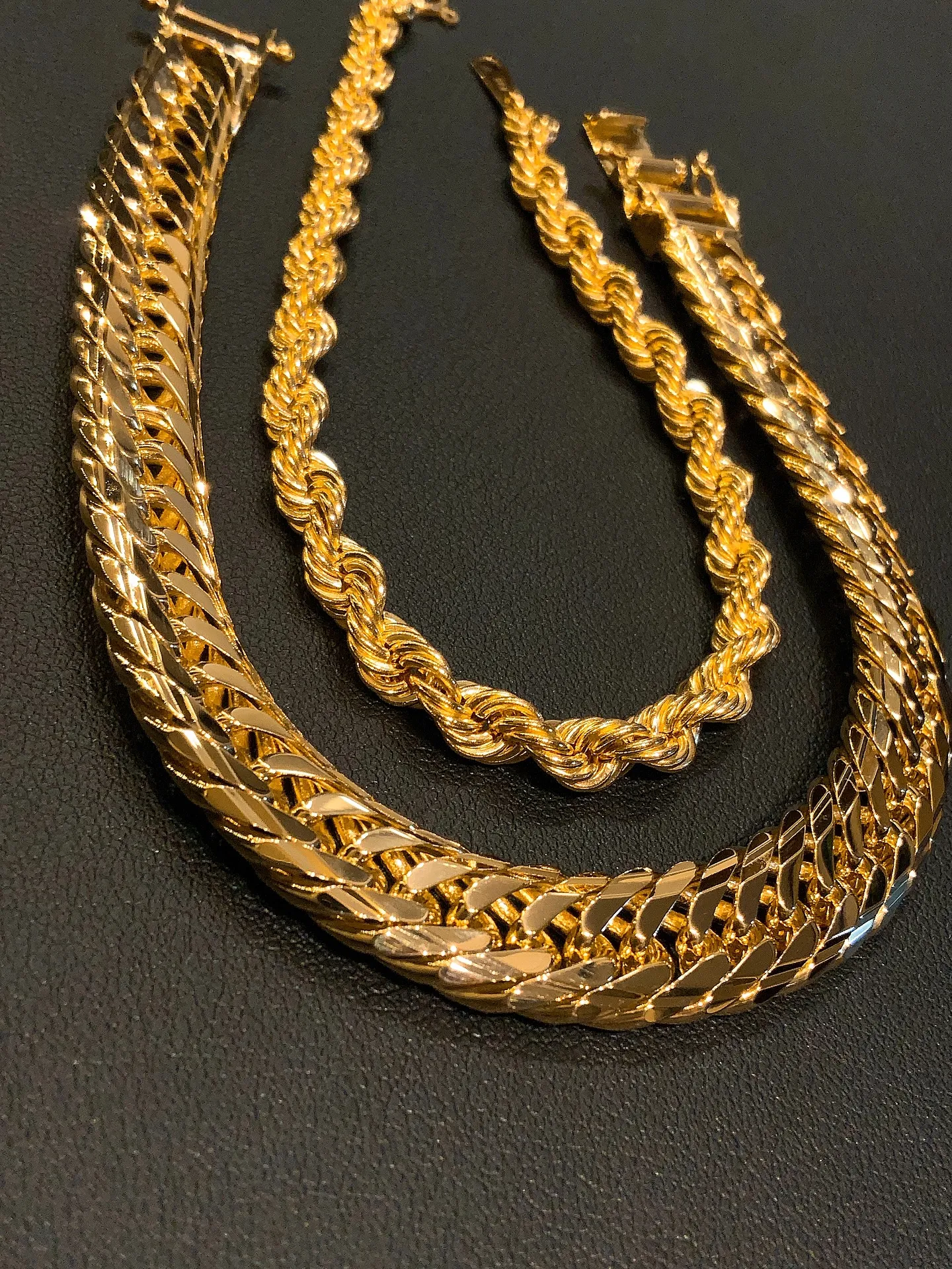 ✨スタイルで選ぶ、ゴールドブレスレット✨