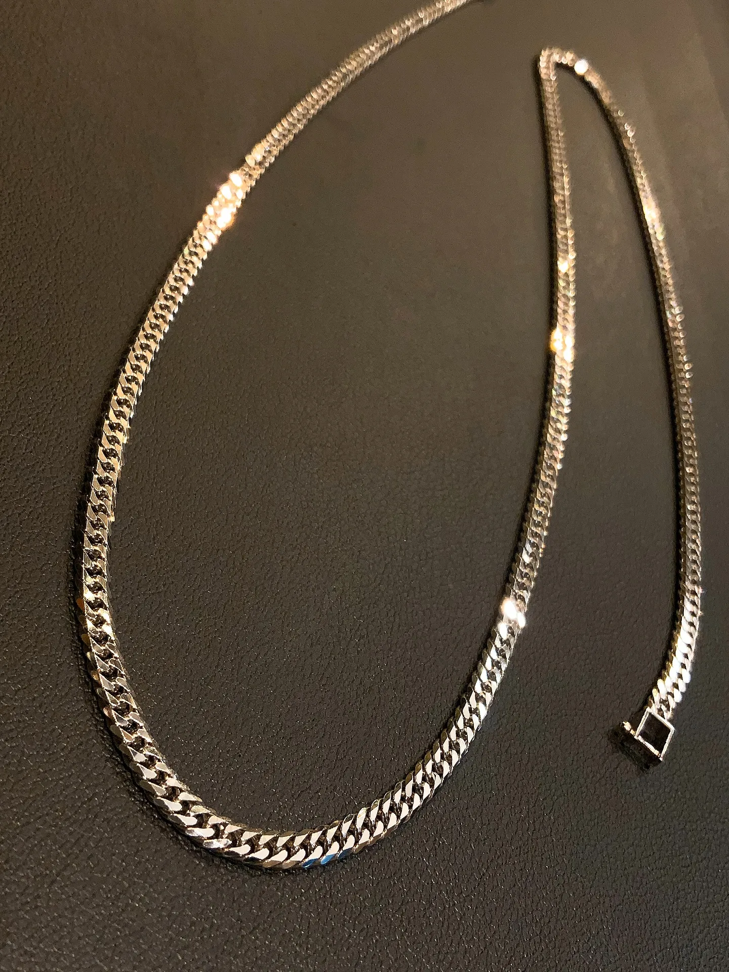 ✨洗練された輝き、プラチナ喜平ネックレス✨