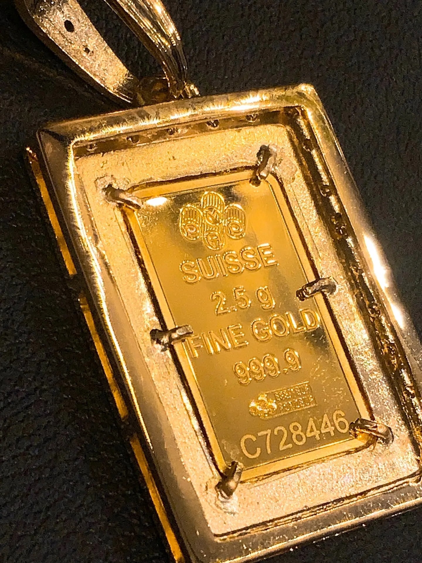 ✨圧倒的な存在感、純金×ダイヤペンダント✨