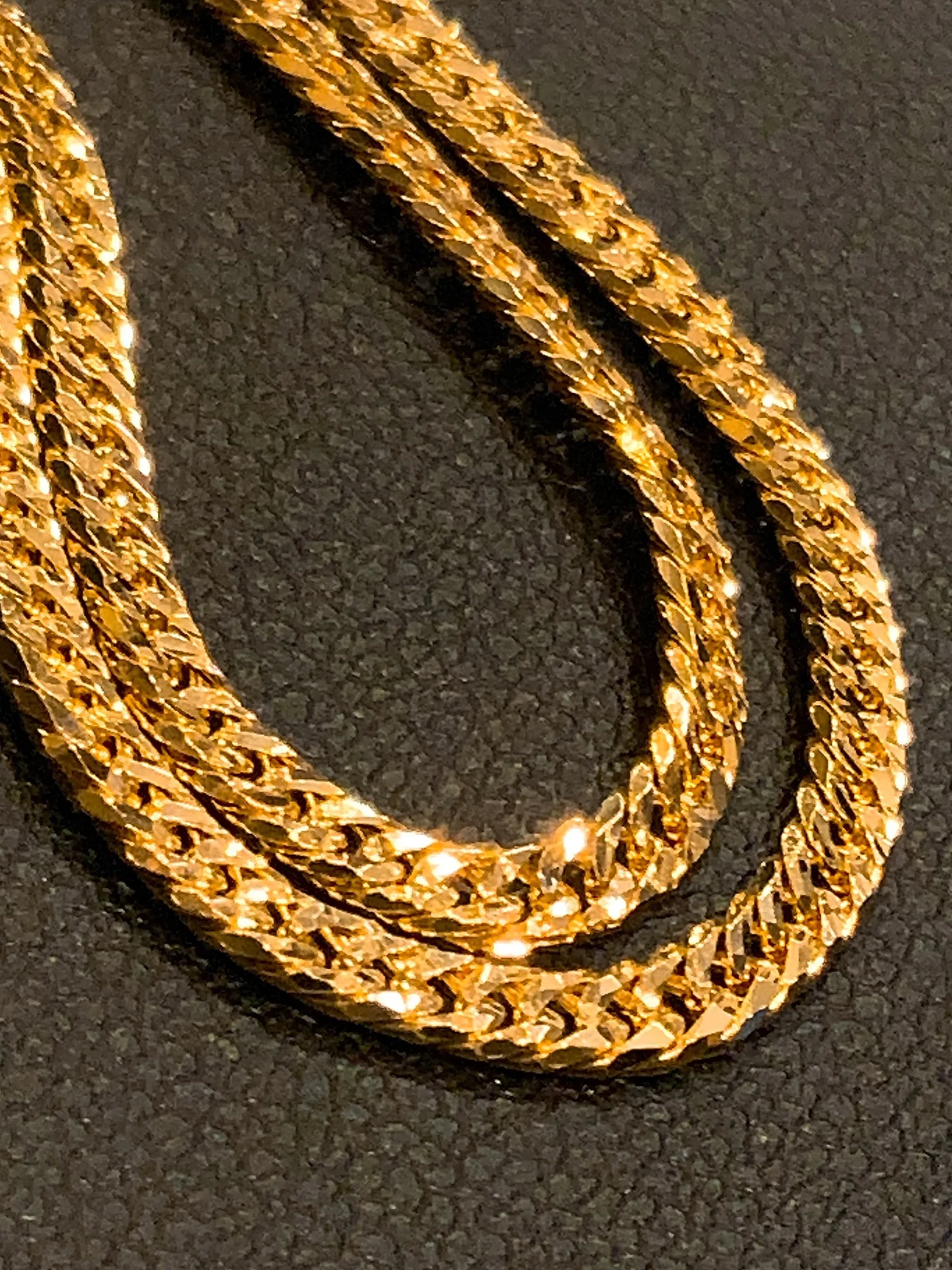 ✨繊細に輝く、K18スターカットブレスレット✨